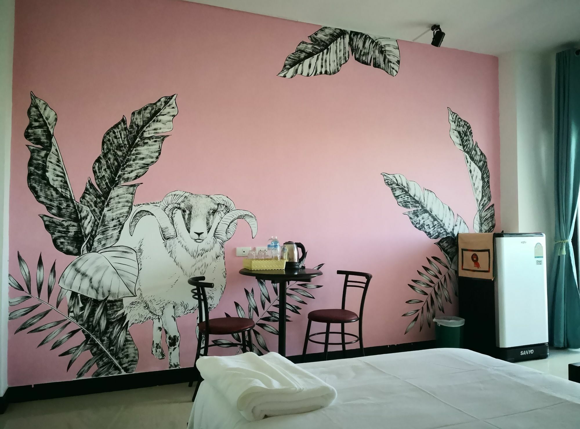 Shanmen Art House Phuket Patong Eksteriør bilde